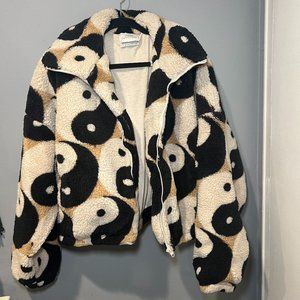 Urban Outfitters Olivia Printed Sherpa Jacket Yin Yang Tan Black Ivory L